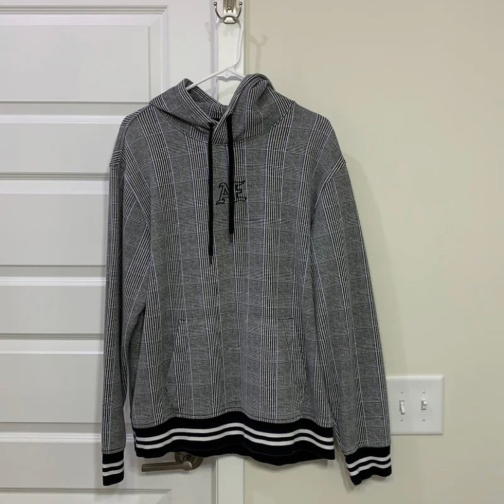 American Eagle stripped hoodie for men